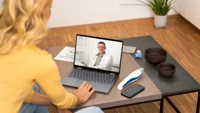 An asthma patient discusses her FeNO values with their pulmonologist from the comfort of their own home via webcam.